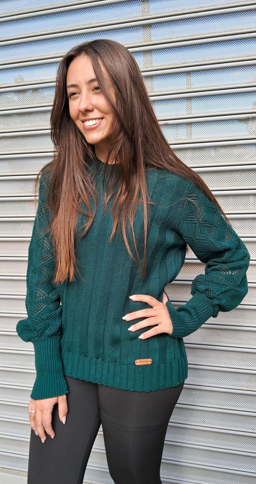 BLUSA CANELADA COM MANGA RENDADA E FOFA