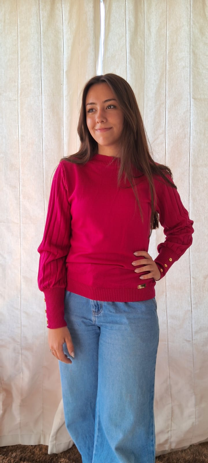 BLUSA FINA COM MANGA FOFA E BOTÕES DOURADOS